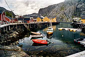 Le isole Lofoten Norvegia. Il villaggio di Nusfjord nella frastagliata isola di Flakstad.